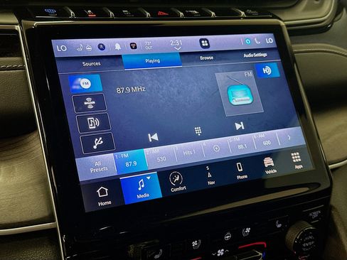 Used 2022 Jeep Grand Cherokee Limited 4xe w/ Luxury Tech Group II image 21