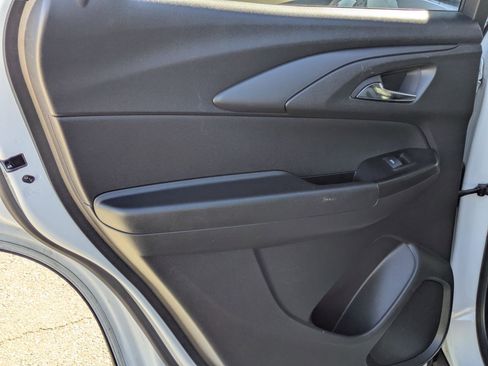 Used 2024 Chevrolet TrailBlazer LT image 14