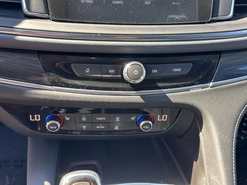 Used 2019 Buick Enclave Essence image 30