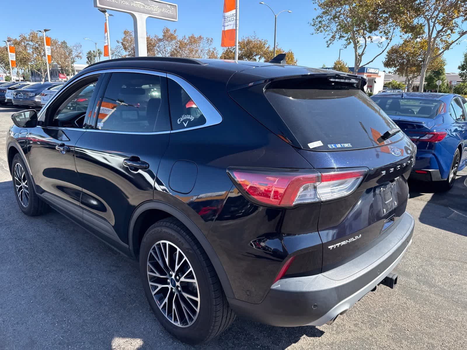 Used 2021 Ford Escape Titanium w/ Titanium Premium Package FWD image 17