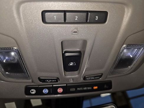 Used 2021 Chevrolet Silverado 1500 LT w/ Z71 Off-Road Package image 24