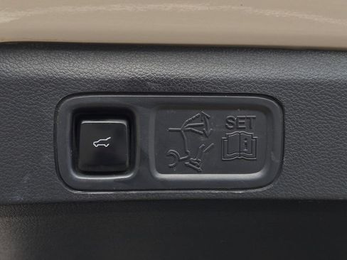 Used 2023 Ford Expedition Max Platinum AWD/4WD image 13