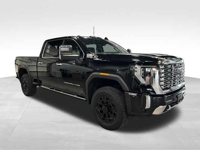 Used 2025 GMC Sierra 2500 Denali w/ Technology Package AWD/4WD image 3