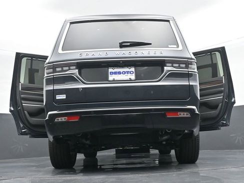 Used 2024 Jeep Grand Wagoneer Series I w/ Rear Seat Video Group 1 AWD/4WD image 70