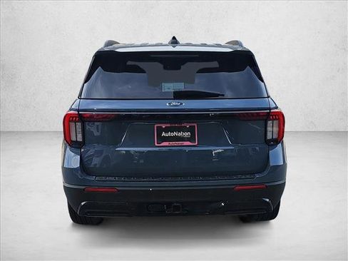 New 2026 Ford Explorer ST-Line w/ ST-Line Street Pack image 4