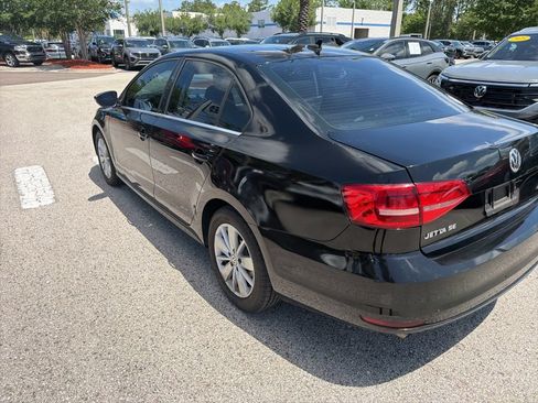 Used 2015 Volkswagen Jetta SE FWD image 12