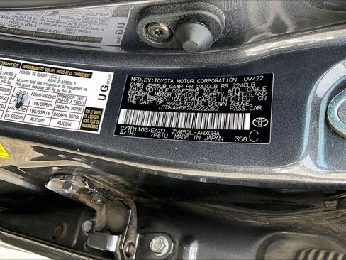 Used 2022 Toyota Prius Prime XLE image 30