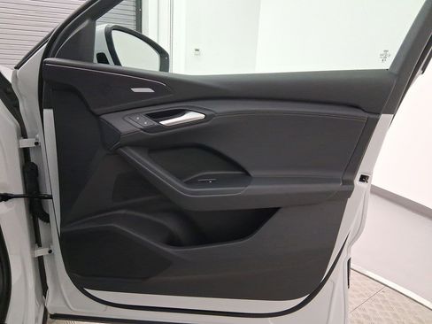 Used 2025 Audi Q6 e-tron Premium Plus image 32