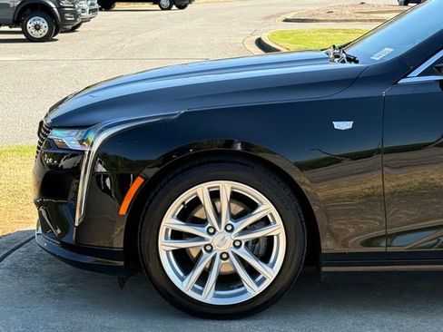 Used 2021 Cadillac CT4 Luxury image 12