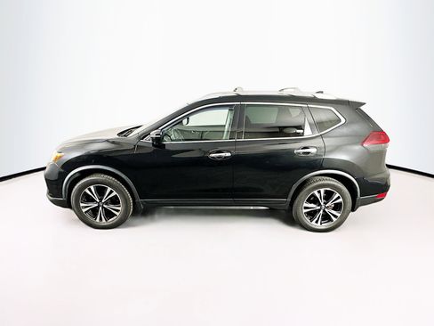 Used 2019 Nissan Rogue SV w/ Premium Package image 4
