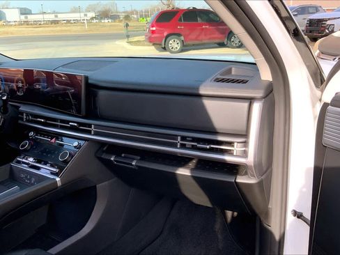 Used 2025 Hyundai Santa Fe SEL image 19