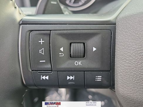 Used 2025 Nissan Rogue SV image 19