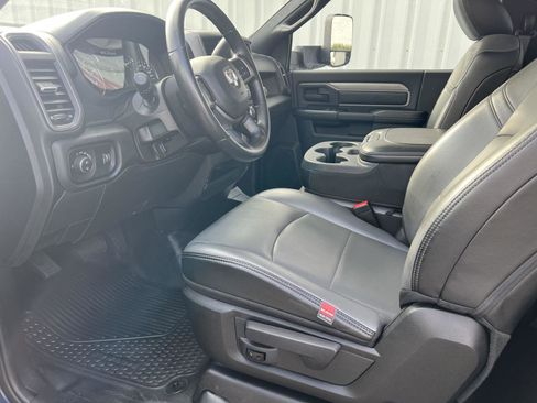 Used 2022 RAM 5500 Tradesman image 3