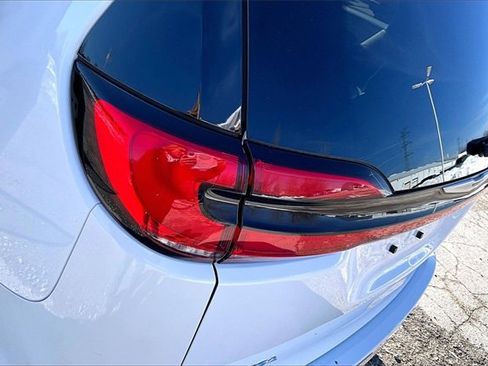 Used 2024 Chrysler Pacifica Touring-L image 30