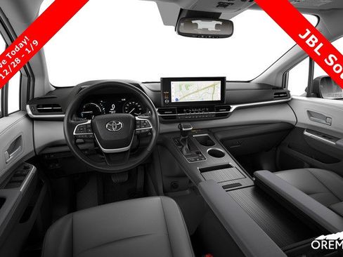New 2026 Toyota Sienna XLE image 6