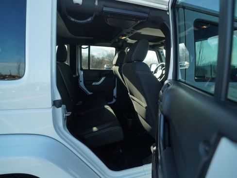 Used 2015 Jeep Wrangler Unlimited Sahara w/ Dual Top Group image 21
