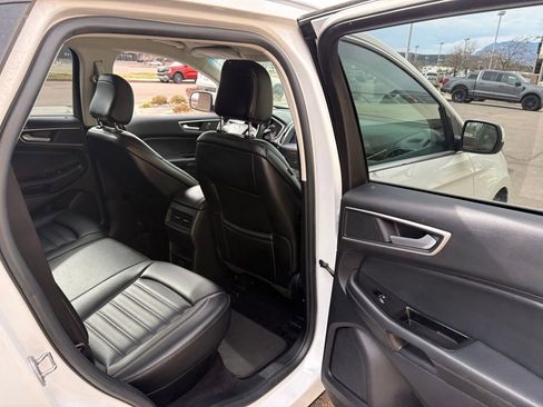 Used 2020 Ford Edge SEL image 22