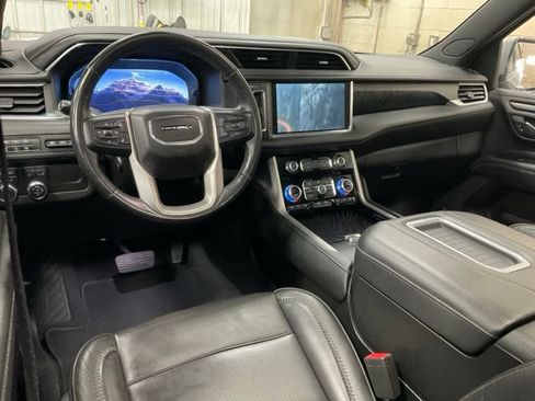 Used 2023 GMC Yukon Denali AWD/4WD image 8