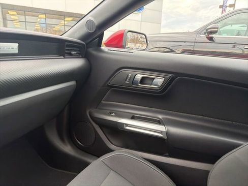 Used 2018 Ford Mustang Coupe image 24