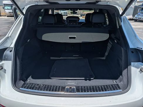 Used 2021 Porsche Cayenne AWD/4WD image 22