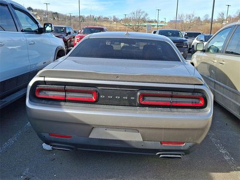 Used 2015 Dodge Challenger R/T Plus image 4