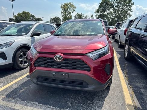 Used 2025 Toyota RAV4 XLE AWD/4WD image 3