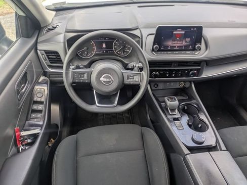 Used 2024 Nissan Rogue S AWD/4WD image 16