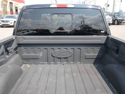 Used 2017 Ford F150 Platinum w/ Equipment Group 701A Luxury AWD/4WD image 12