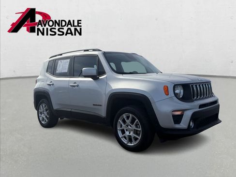 Used 2019 Jeep Renegade Latitude w/ Popular Equipment Group image 8