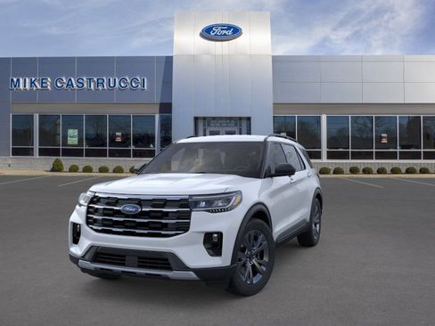 New 2026 Ford Explorer Active AWD/4WD image 2