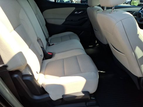 Used 2023 Chevrolet Traverse LS AWD/4WD image 26