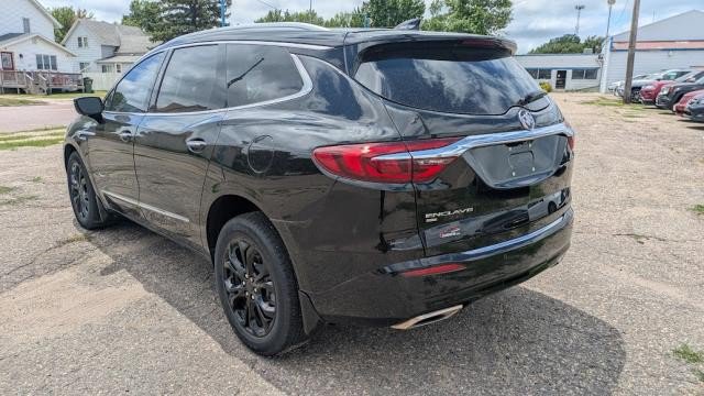 Used 2021 Buick Enclave Avenir w/ Avenir Technology Package AWD/4WD image 4