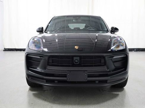 Certified 2024 Porsche Macan AWD/4WD image 14