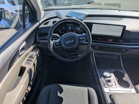 New 2026 Kia Carnival LXS FWD image 15
