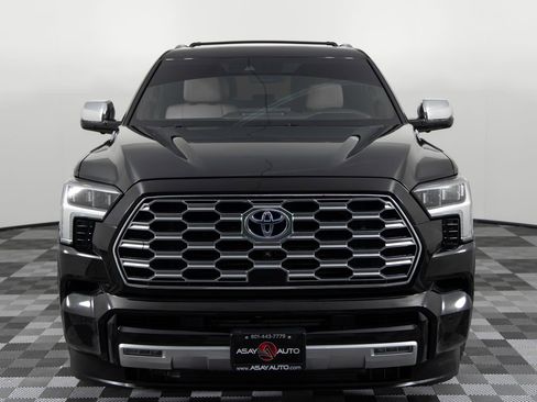 Used 2023 Toyota Sequoia Capstone image 12