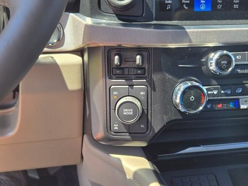 New 2026 Ford F250 Platinum w/ Platinum Plus Package AWD/4WD image 28