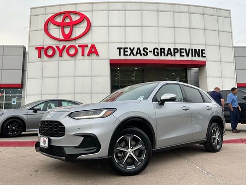 Used 2025 Honda HR-V EX-L image 2