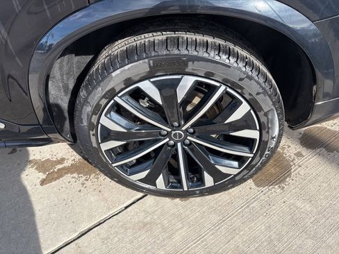 Certified 2025 Volvo XC90 B6 Plus image 14