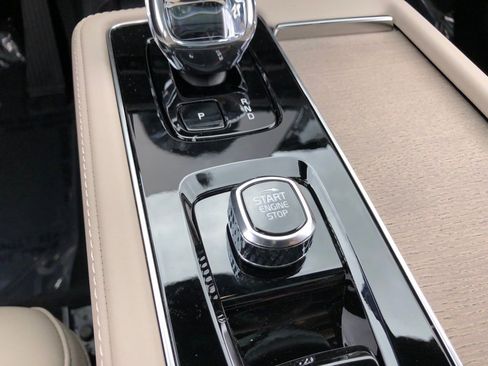 New 2026 Volvo XC90 B5 Plus image 30