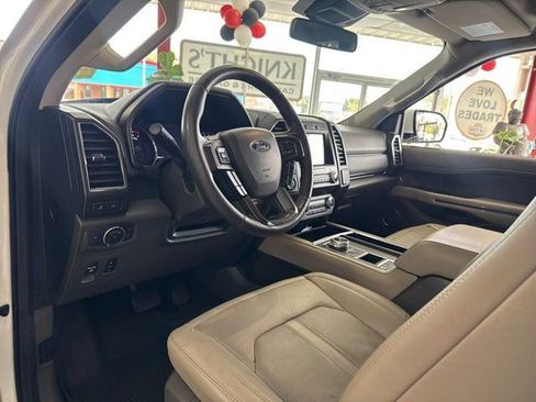 Used 2021 Ford Expedition Max Limited image 9