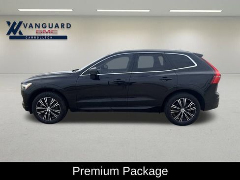 Used 2021 Volvo XC60 T6 Momentum image 2