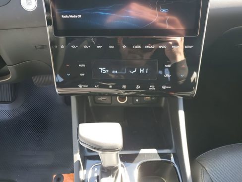 Used 2022 Hyundai Santa Cruz Limited image 38