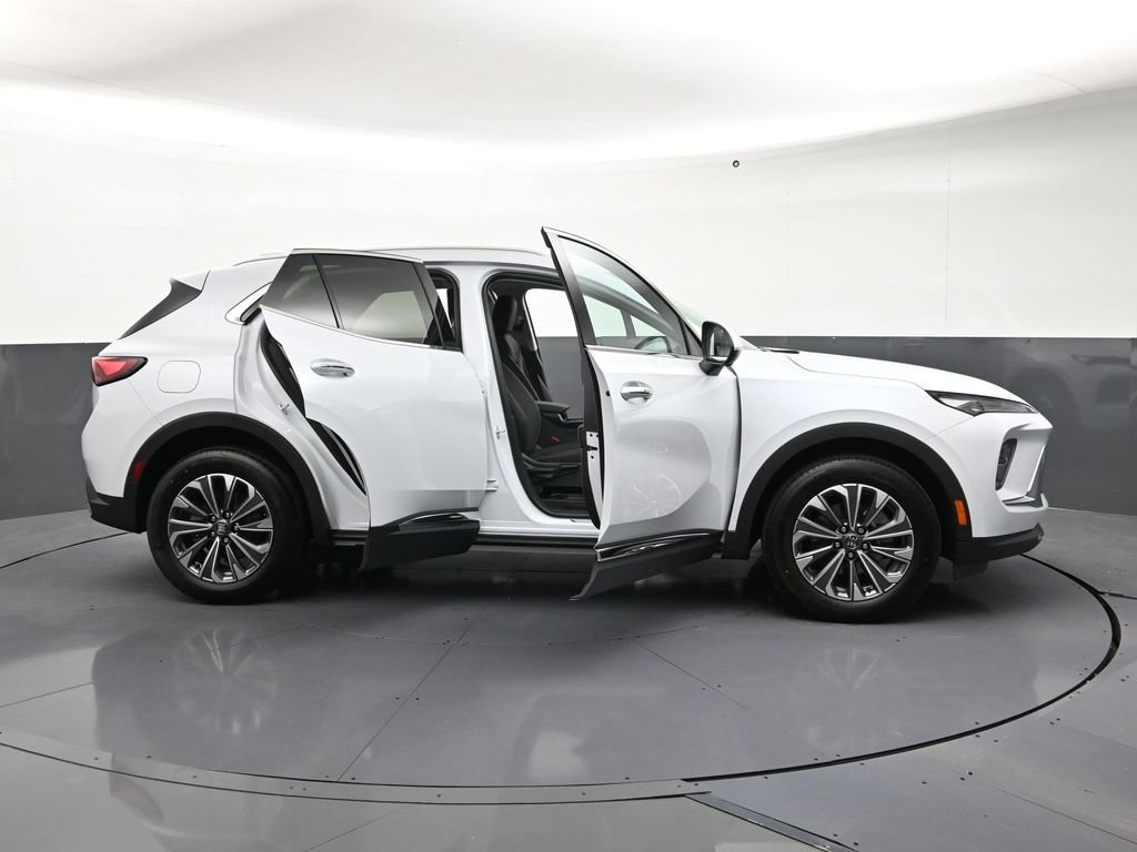 Certified 2026 Buick Envision Preferred AWD/4WD image 34