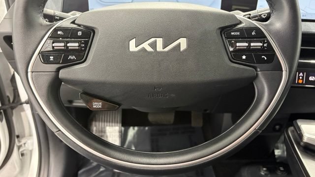 Used 2023 Kia EV6 Light RWD image 38