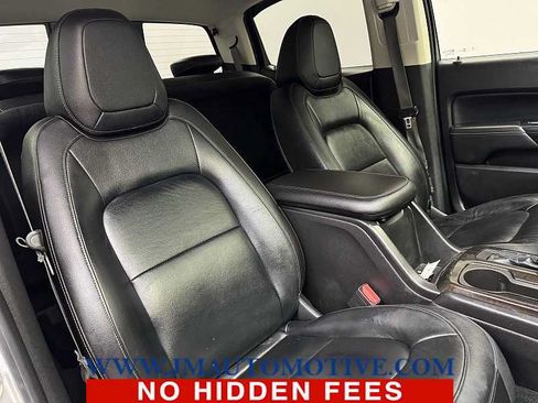 Used 2017 GMC Canyon SLT w/ Driver Alert Package AWD/4WD image 19