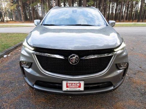 Used 2024 Buick Enclave Essence w/ Sport Touring Edition image 8