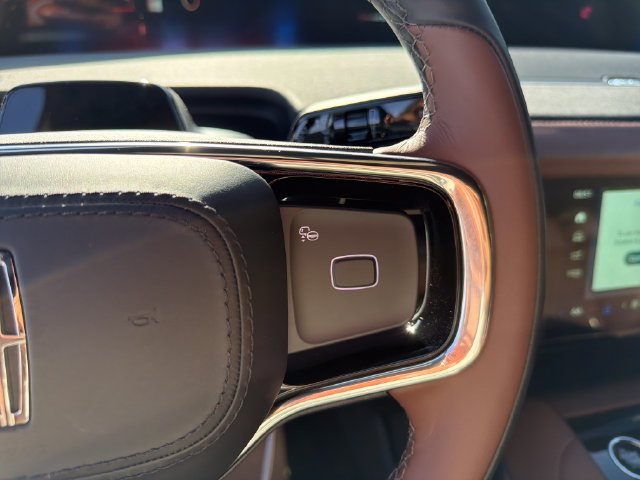 New 2026 Lincoln Navigator L Reserve AWD/4WD image 27