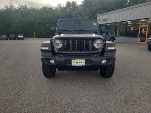 Used 2026 Jeep Wrangler Unlimited Sport AWD/4WD image 4