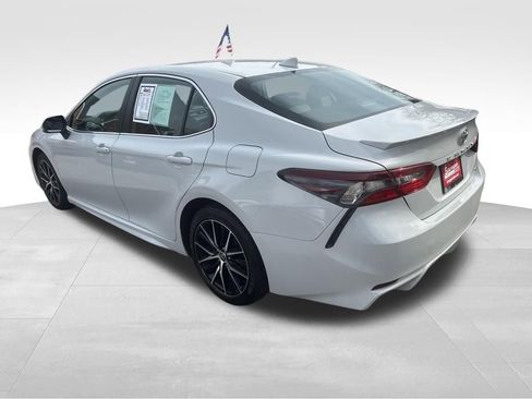 Used 2023 Toyota Camry SE image 16