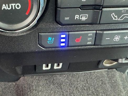 Used 2020 Ford F150 Lariat AWD/4WD image 26